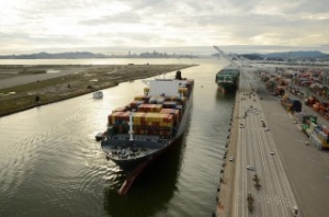 Port of Oakland Hustles to Handle Cargo Increase