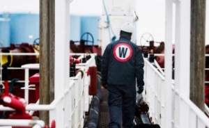 OW Bunker Clamps Down on COSCO