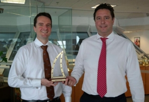 Swire Shipping Wins Top Liner Carrier Award 2013 at Seatrade Asia