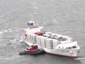 VIDEO: Grounded Reefer in Delaware Bay Back Underway
