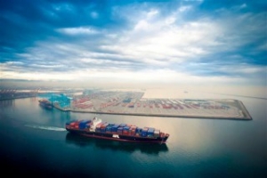ILWU: Closing West Coast Ports Would Be Reckless