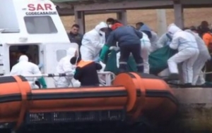 Migrants Die of Hypothermia aboard Italian Rescue Boats