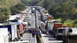 Truckers Block Roads to Brazilian Ports