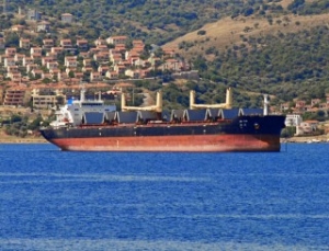Amver Bulker Saves 3 Off Galapagos Islands