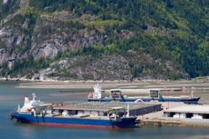 Fire at Canadian Breakbulk Terminal 90Pct Contained