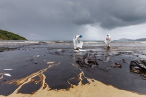IMO Pushes Transboundary Oil Pollution Convention