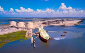 Toho Gas Books More American LNG