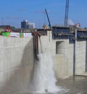 Filling of Worlds Largest Lock Begins