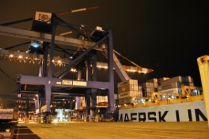 Bremerhaven Crane Operator Dies in Boom Collapse