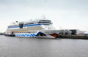 Gallery: AIDAbella First to Dock at New Hamburg Cruise Terminal
