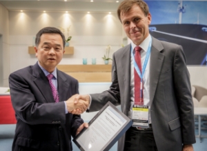 DNV GL Okays HHIs Boxship Capacity Stretching Concept