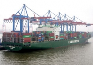 Evergreen Sets Sights on 10 Reefers