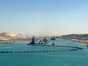 Egyptian Authorities Thwart Attack on Suez Canal