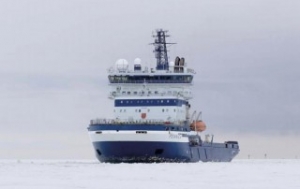 Shells Arctic Icebreaker Damaged, Returns to Port