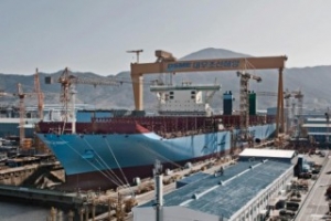 Shares at Daewoo Shipbuilding Plunge 30% after Media Report on Huge Losses