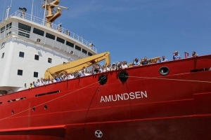 CCGS Research Icebreaker Sails on 2013 Arctic Mission