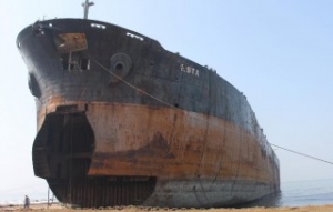 Over Half of Ships Scrapped in South Asia, Six Fatal Accidents