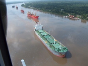 Silt Deposits Reduce Draft in Mississippi Delta