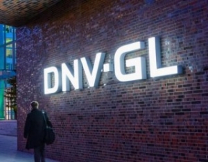 DNV GL Adds Class Notation for Ship-to-Ship Gas Bunkering