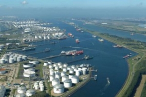 Oil Lifts Port of Rotterdam