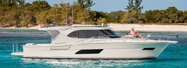 Employment on luxury motor yachts
